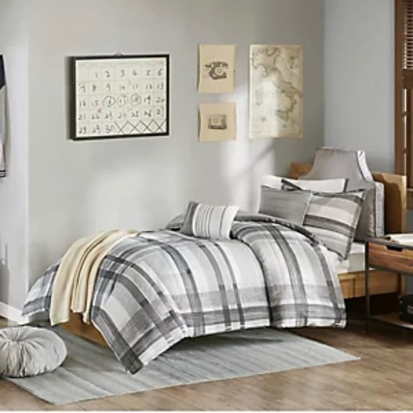Bed Bath & Beyond Rudy Intelligent Design Plaid Comforter - Picture 9 of 16